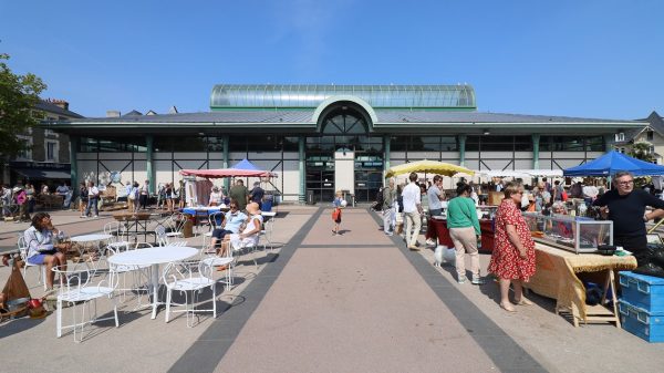 Dinard market halls