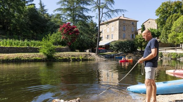 At the Yelloh! Village Les Ranchisses campsite, your dog can join you in as many activities as possible 