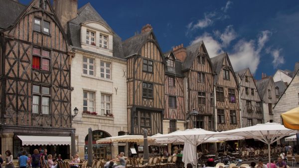 The magnificent old houses on Place Plumereau in Tours 