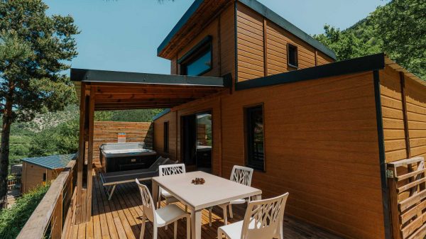 Le chalet Angèle du camping Les Ramières, avec SPA