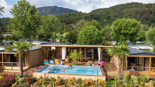 Le cottage La Posada du camping les 3 Vallées et sa piscine privative