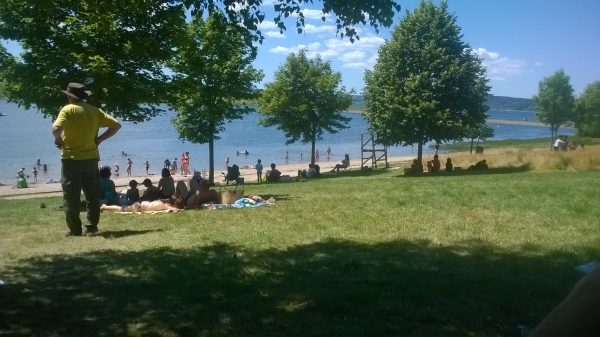 Farniente et baignade au lac de Naussac