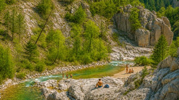 Détente et baignade aux pierres de Cocurès
