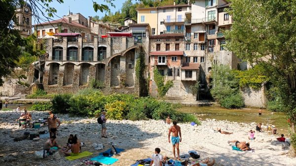  Swimming in the Bourne, at Pont-en-Royans