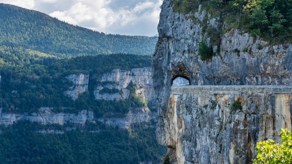The Vercors, between chasms and cliffs