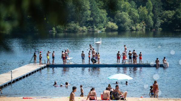 Les plongeoirs du lac de Miel