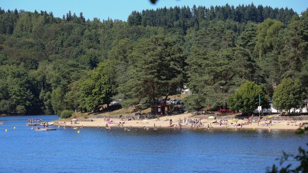 La plage de l'étang de la Valette