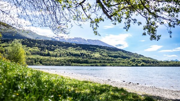 Miradou Beach, Lake Pétichet