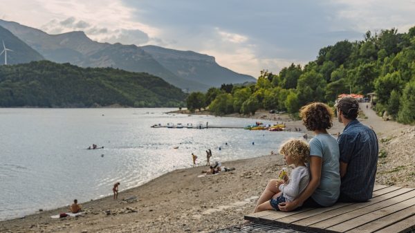 Lake Sautet beach 