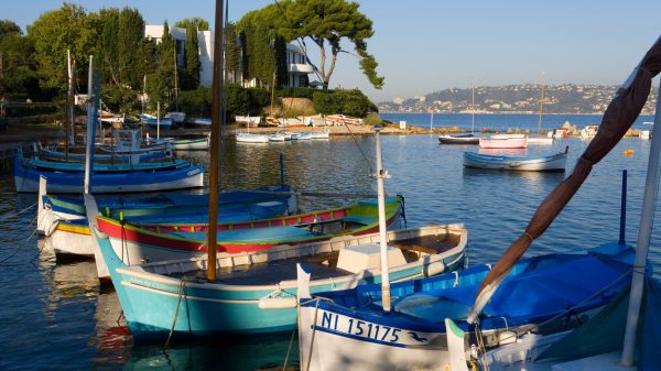 le charmant port de l'Olivette au Cap d'Antibes