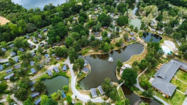 Camping Bordeaux du Lac , (33) Bruges