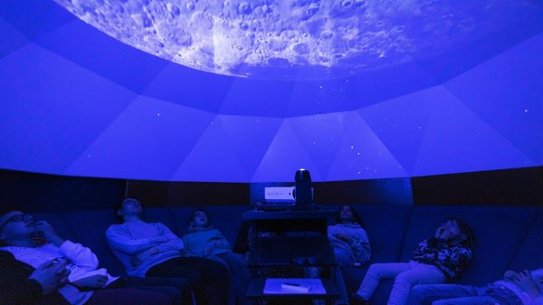Astrotourismus – Planetarium von La Chapelle-aux-Lys