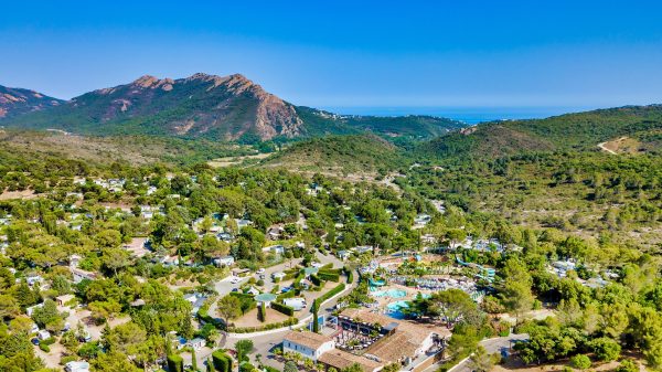 Camping Esterel Caravaning, (83) Saint-Raphaël
