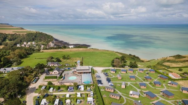 Camping Huttopia Les Falaises, (76) Saint-Pierre-en-Port