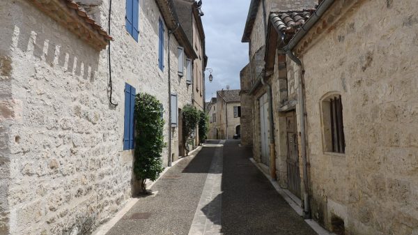 Ruelle du village de Lauzerte