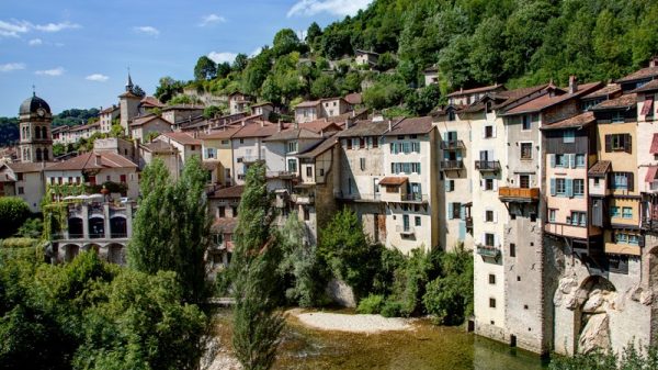 The hanging houses of Pont-en-Royans