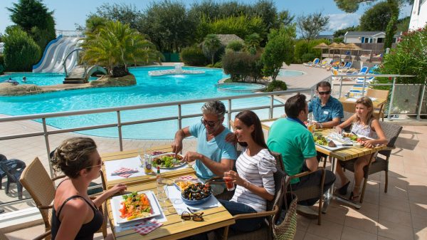 Spécialités régionales dans le restaurant du camping