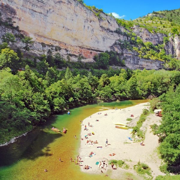 La plage de Saint-Chely-du-Tarn