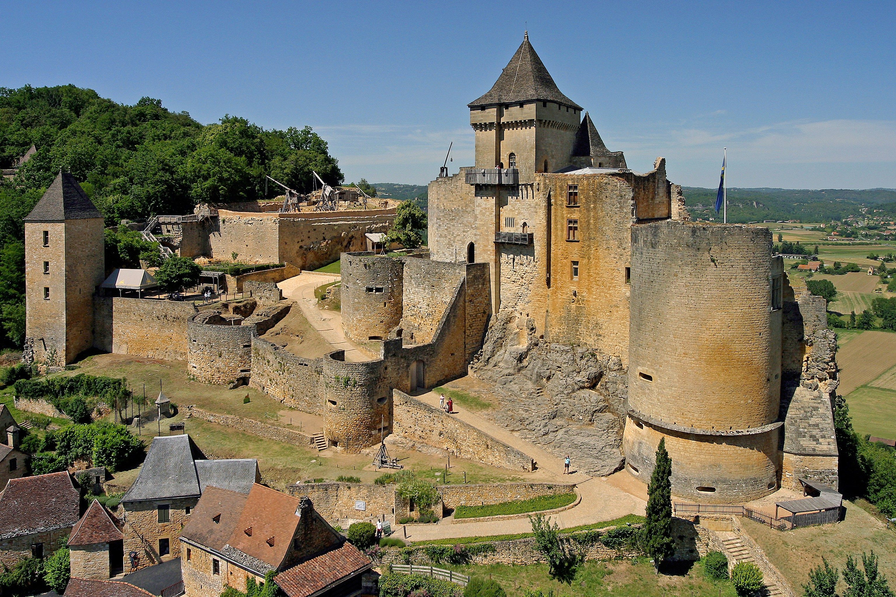 Средневековый замок во франции