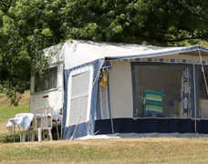 Zelt oder Wohnwagen